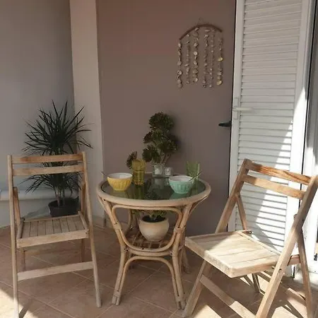 Family & Friends Maisonette In The Center Of Lixúri